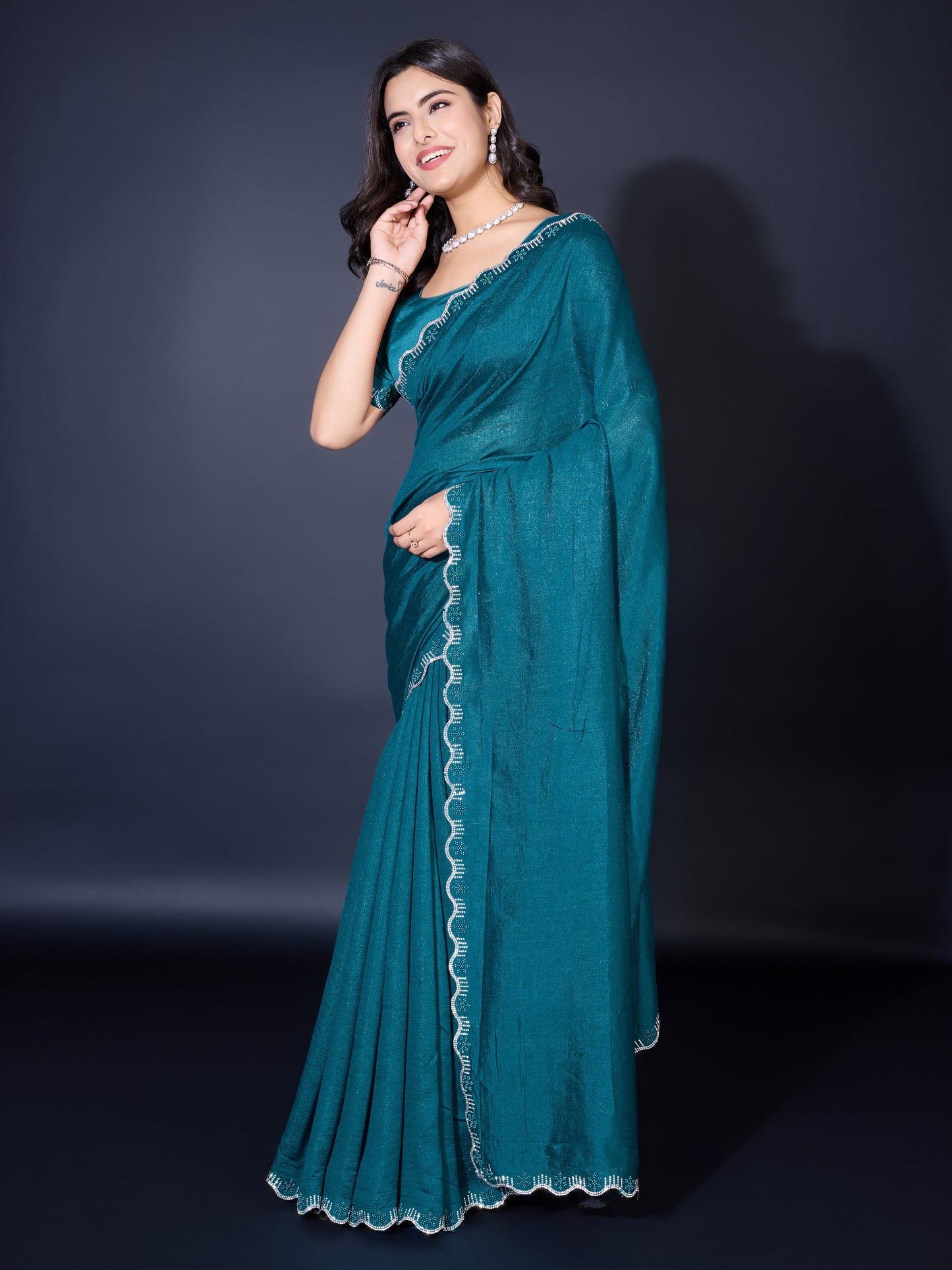 Graceful Khadi Shimmer Saree – Shimmering Peacock Green