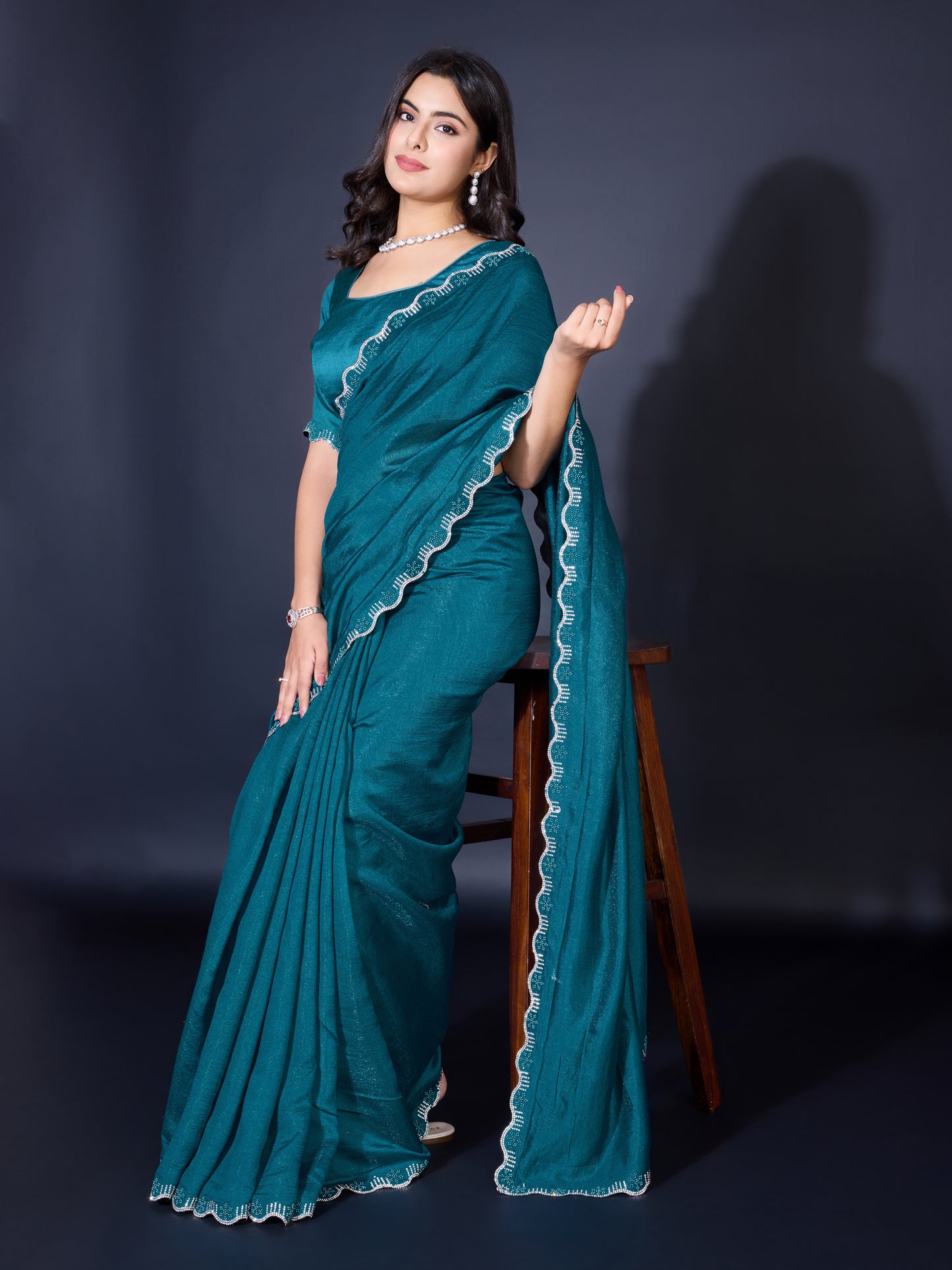 Graceful Khadi Shimmer Saree – Shimmering Peacock Green